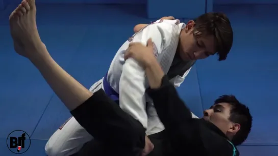 Alberto Serrano - Pendulum Arm Bar From Closed Guard