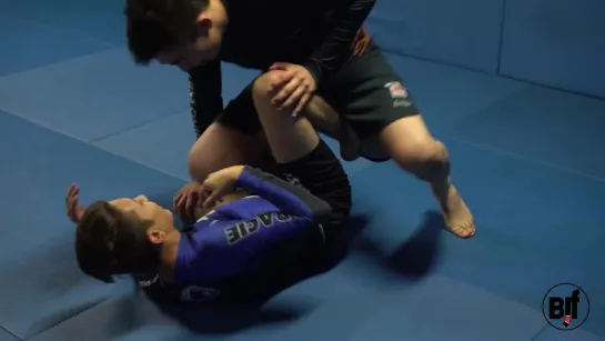 Alberto Serrano - Gordon Rayan No Gi Pans Guard Pass