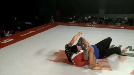 Baret Yoshida - Anaconda Choke From The Crucifix