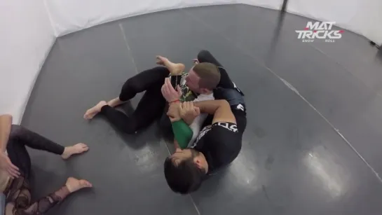 Kimura Backtake vs Turtle Guard right into a Rear Triangle