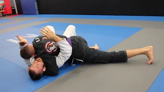 How To Use The Lapel to Escape a Tight Side Control in the Gi