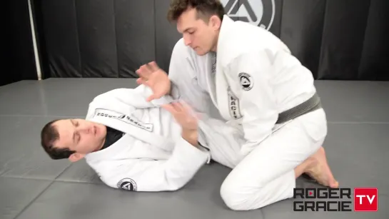 Roger Gracie - Unorthodox Arm Drag Against Pressure Passing