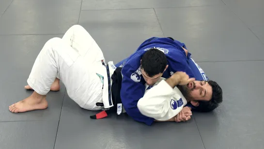 Rolles Gracie - side control escape Guard recovery