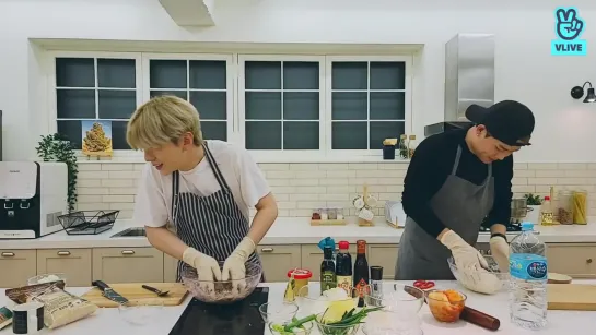 [VK][200517] Chef of Kihyun with Jooheon #8 @ V App