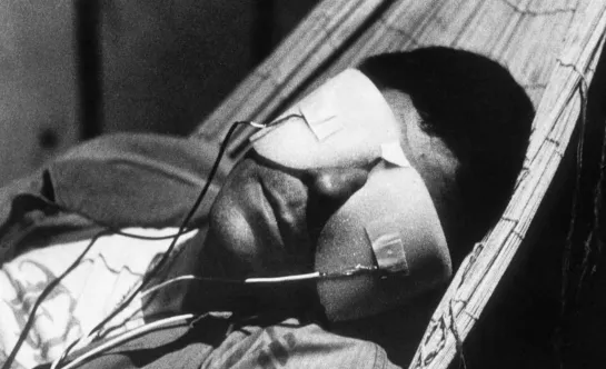 Взлетная полоса / La Jetée (1962, Франция) Крис Маркер (фильм-фотороман) HD 720