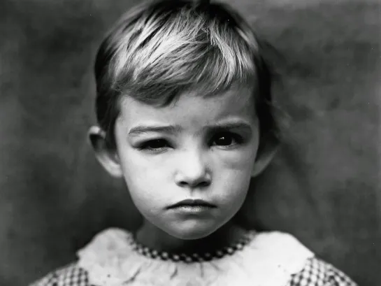 Кровные узы: Фотография и жизнь Салли Манн / Blood Ties: The Life and Work of Sally Mann (1993) (док., фотография) субтитры