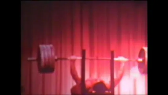 Franco_Columbu_405_Bench_Press.mp4