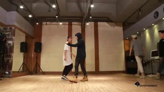 - V APP - B.A.P - Young, Wild & Free (Dance Practice)