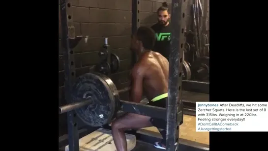 Jon Jones deadlifting 545 pounds from the floor