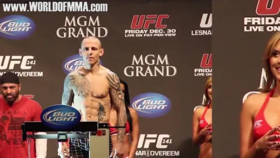 Brittney Palmers Reaction to Ross Pearson at UFC 141 Weigh-ins _ World of MMA