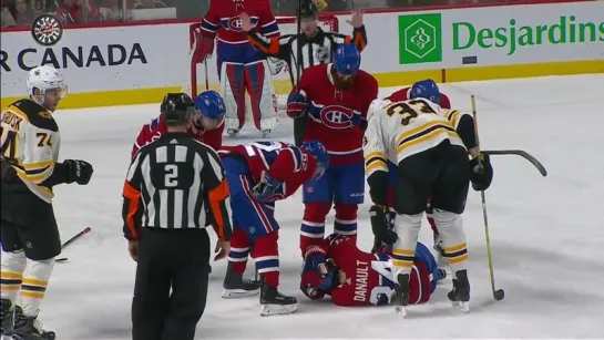 Zdeno Chara shot P. Danault