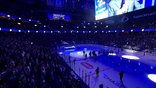 Tampa Bay Lightning  raise the banner winners of the Stanley Cup 2021