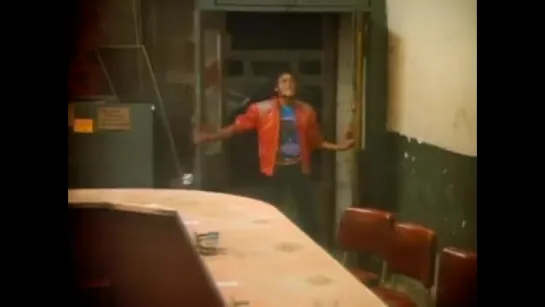 Michael Jackson - Beat It