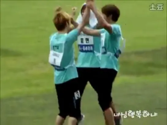 [Fancam] 110827 Key, Minho, and Jonghyun @ MBC 3rd Idol Star Athletics Championships