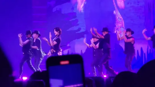 [FANCAM] 231021 Hyunjin - Mic & Brush Solo @ 5-STAR Dome Tour 2023 Seoul Special (UNVEIL 13) Д-1