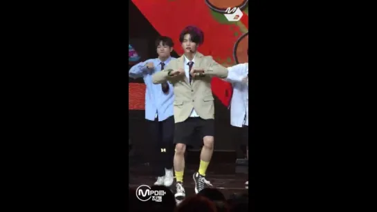 [FANCAM] 180830 Stray Kids (Hyunjin Focus)  - "Awkward Silence" @ M!Countdown