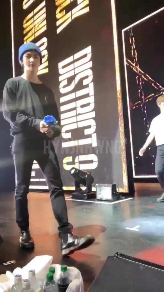 [FANCAM] 200216 Hyunjin @ Stray Kids 'District 9: Unlock' in Los Angeles