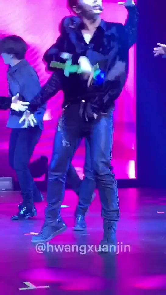 [FANCAM] 200201 Hyunjin @ Stray Kids 'District 9: Unlock' in Atlanta