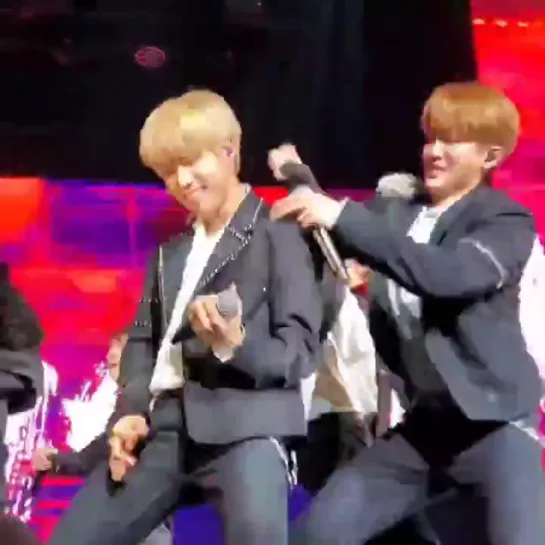 [FANCAM] 200129 Hyunjin @ Stray Kids 'District 9: Unlock' in New York