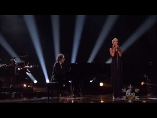 A Great Big World & Christina Aguilera http://vk.com/vevonewmusicvideospremieres