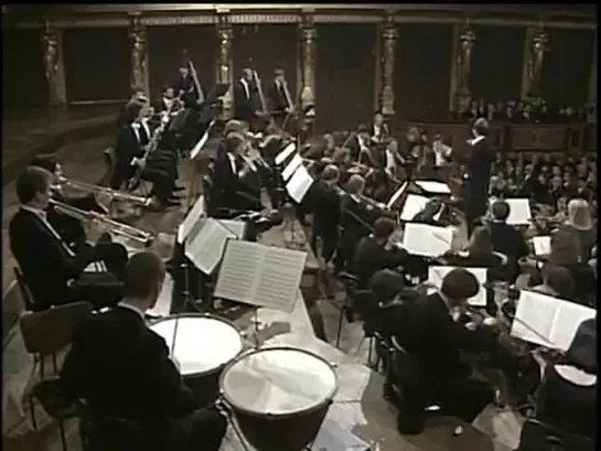 W. A. Mozart - Symphony No. 41 'Jupiter' in C major (Harnoncourt)