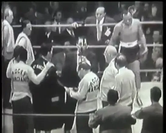 Rocky Marciano vs Jersey Joe Walcott II (World Heavyweight Title) (15-05-1953)