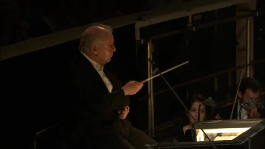 Georges Bizet - Carmen, Act II (Rolando Villazón, Marina Domashenko, State Opera Berlin, 2006)