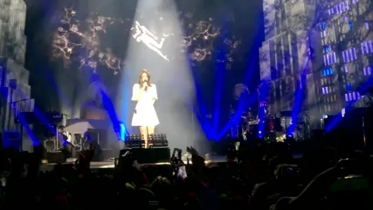 Lana Del Rey – Blue Jeans (Live @ «Endless Summer Tour»)