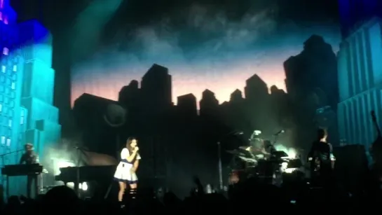 Lana Del Rey – Cruel World (Live @ «Endless Summer Tour»)