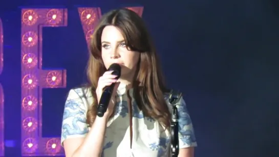 Lana Del Rey – Brooklyn Baby (Live @ «Endless Summer Tour»)