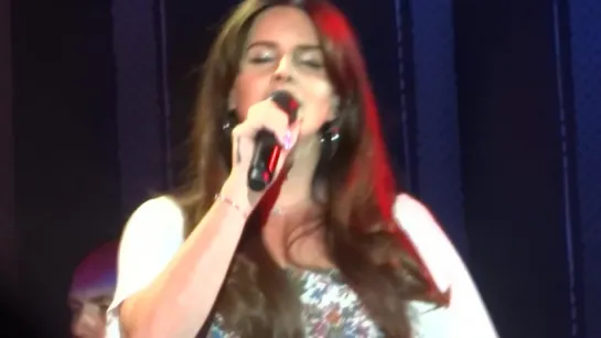 Lana Del Rey – West Coast (Live @ «Endless Summer Tour»)