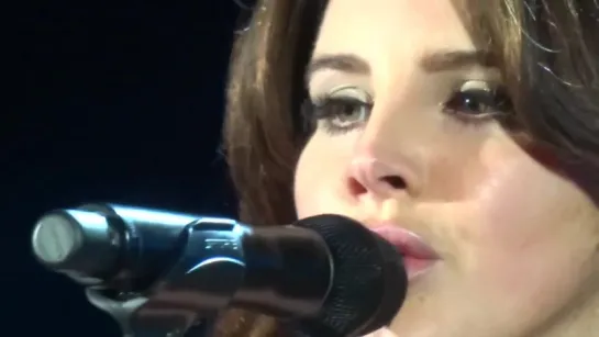 Lana Del Rey – Brooklyn Baby (Live @ «Endless Summer Tour»)