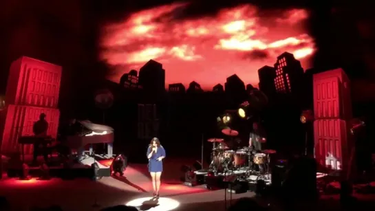 Lana Del Rey – Serial Killer (Live @ «Endless Summer Tour»)