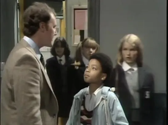 Грэндж Хилл / Grange Hill, (1978–2008) сезон 1 серия 1  /  s01xe01