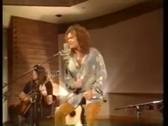 Glenn Hughes - Unplugged TV Studio, Yokohama, Japan Feb 1994.