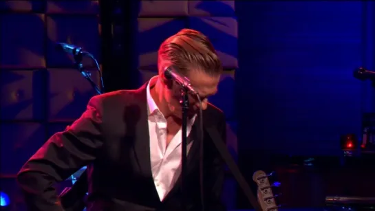 Bryan Adams - Run To You (Live RTL LATE NIGHT 10.11.2015)