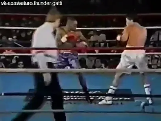 16 бой (08.01.1994) Arturo Gatti vs.  Leon Bostic