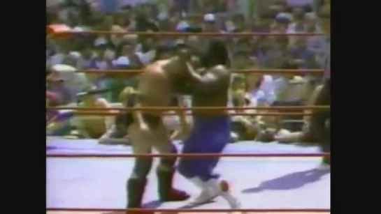 WCCW 06.05.84 - Junkyard Dog vs The Missing Link