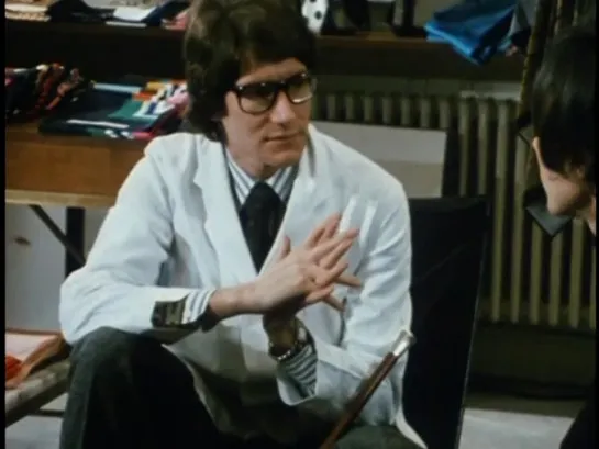 Yves Saint Laurent répond à Mlle Chanel (Dim Dam Dom, French TV) (1968)