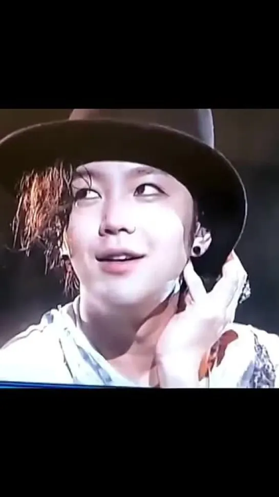 Air kiss from JKS 💋