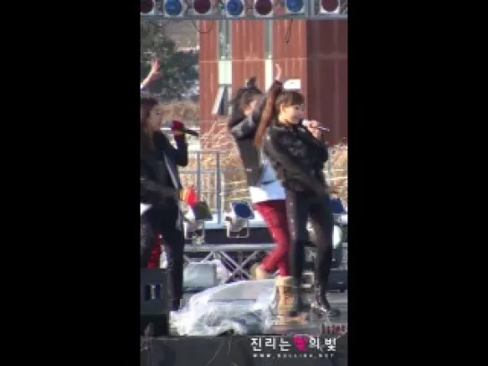 Lachata Rehearsal at MBC Gayo Daejun (091231) (Sulli Focus)