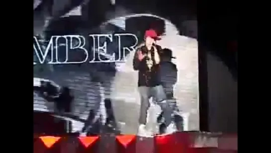 Amber - Fort Minor (Believe Me) (First Showcase Performance) (090902)