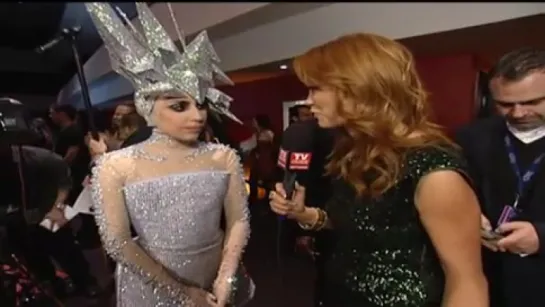 2010 // Lady Gaga > Autres ITW - TV Guide Network at The Grammys (Gagavision.net)