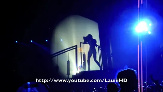 2010 // Monster Ball Tour 2.0 > Dance In The Dark (Gagavision.net)