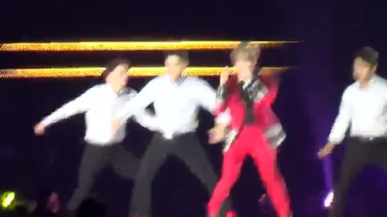 150328 Music Bank in Hanoi :: Jonghyun & Zico - Deja-boo (fancam)