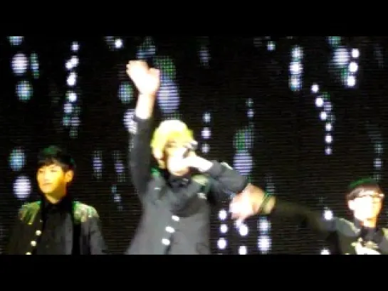 111225 Lotte World Christmas Concert - Santa Claus is coming to town (ZICO)