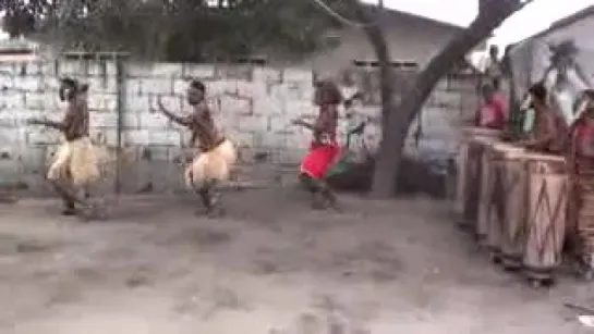 Traditional Congolese Dance – Ballet Arumbaya Ndendeli