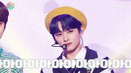 [220804] Stray Kids » Lee Know » MC » Show! Music Core