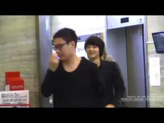 110224 gorgeous 2min walking inside the KB$ building fancam for $ukira.flv