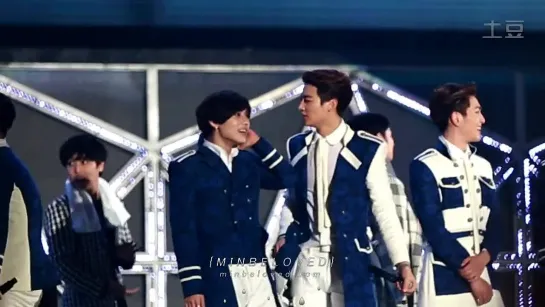 141018 [Fancam] 2MIN sweet whispering during ending @ SMT Shanghai